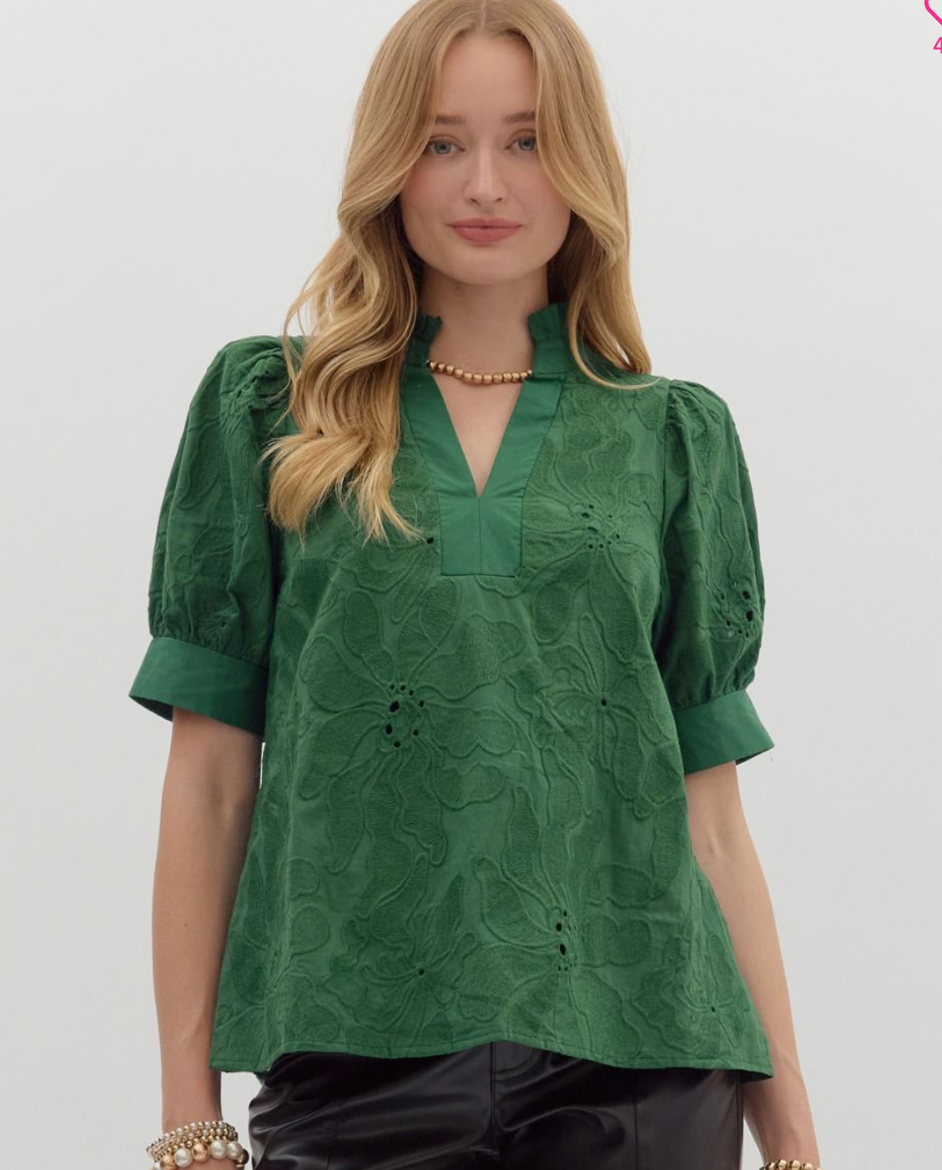 T26825 floral embroidered top- 2 colors | 1971 Clothing